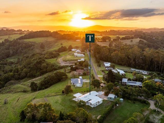 Mawingu Among the Clouds: Elevated Ridgeline Living with Breathtaking Hinterland Views