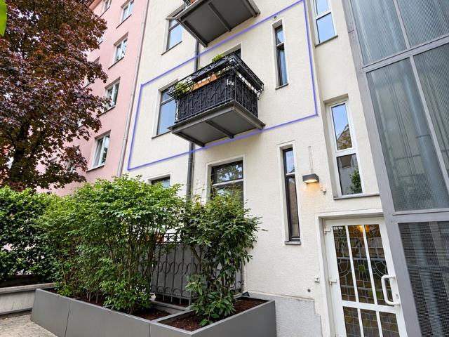 Maxvorstadt: 3,5 Zimmer Altbauwohnung mit Westbalkon – vermietet, provisionsfrei