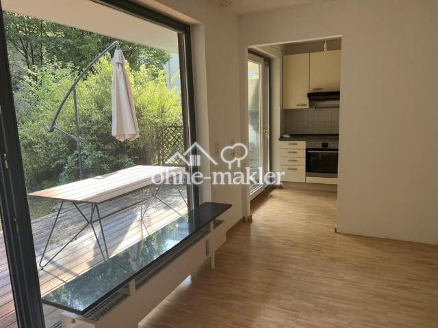 Maxvorstadt: Ruhige 1 Zimmer Gartenwohnung in Toplage – nur 3 Min. zur U Bahn!