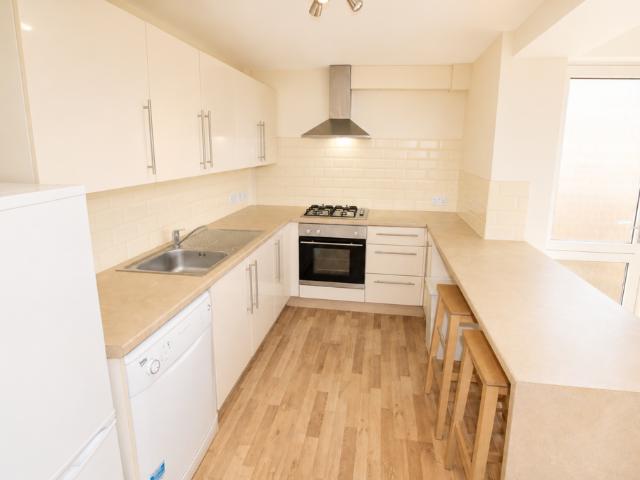 Maxwell Close, Nottingham NG7 1 bed in a house share to rent £517 pcm £119 pw