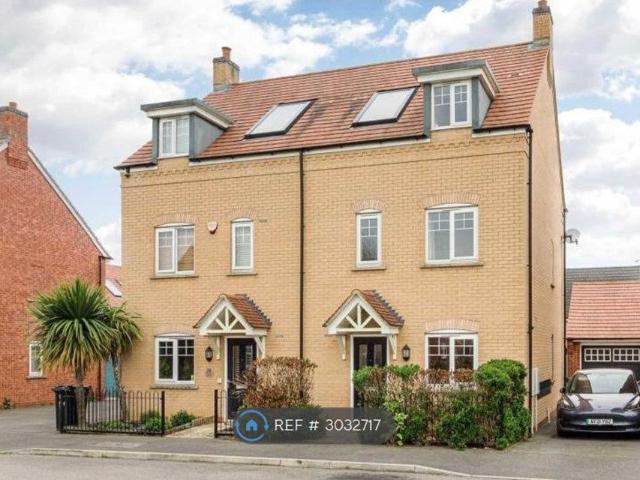 Maxwell Crescent, Northampton NN5, 4 bed semi detached house to rent, £1,750 pcm | PrimeLocation