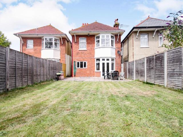 Maxwell Road, Bournemouth BH9 5 bed property to rent £2,800 pcm £646 pw