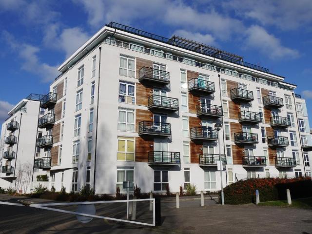 Maxwell Road, Borehamwood. 1 bed apartment to rent £1,450 pcm £335 pw