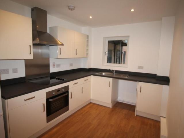 Maxwell Road, Romford RM7, 1 bed flat to rent, £1,450 pcm | PrimeLocation