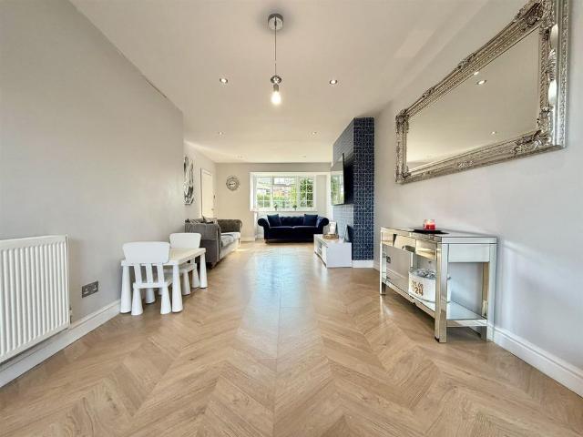 Maxwell Road, West Drayton, UB7