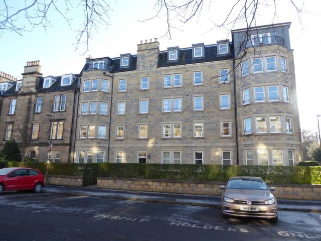 Maxwell Street, Morningside. 2 bed flat to rent £1,600 pcm £369 pw