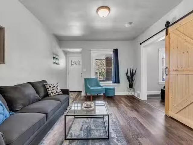 Mayview Avenue