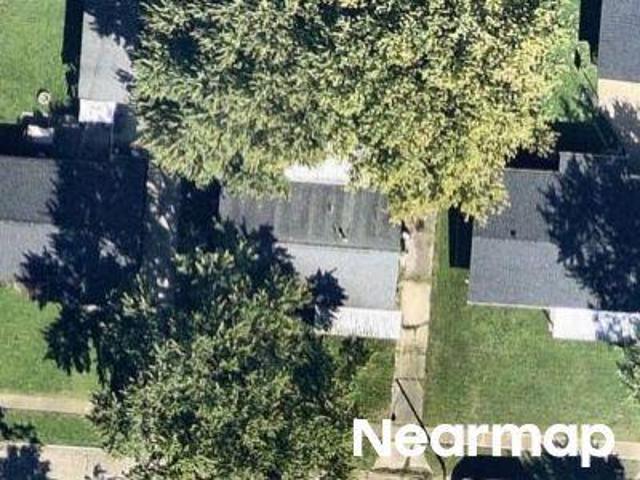 Mayville Dr