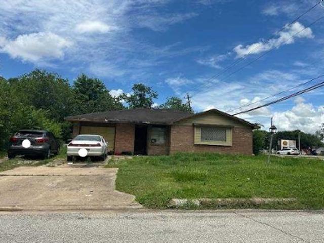 Maywood Dr