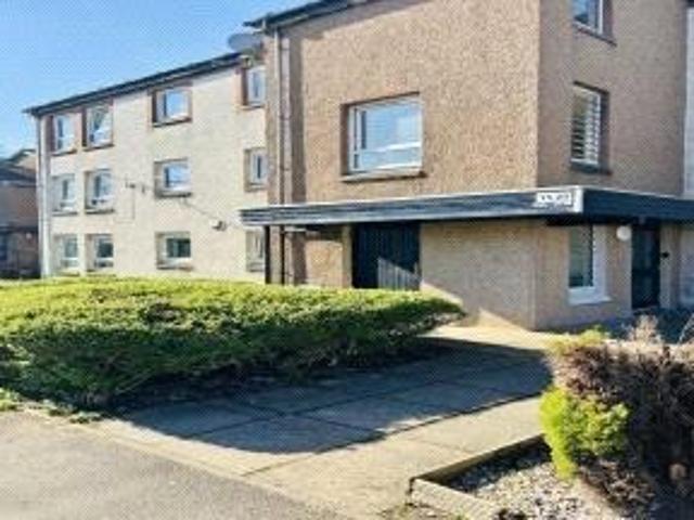 May Gardens, Hamilton, ML3 2 bed apartment to rent £800 pcm £185 pw