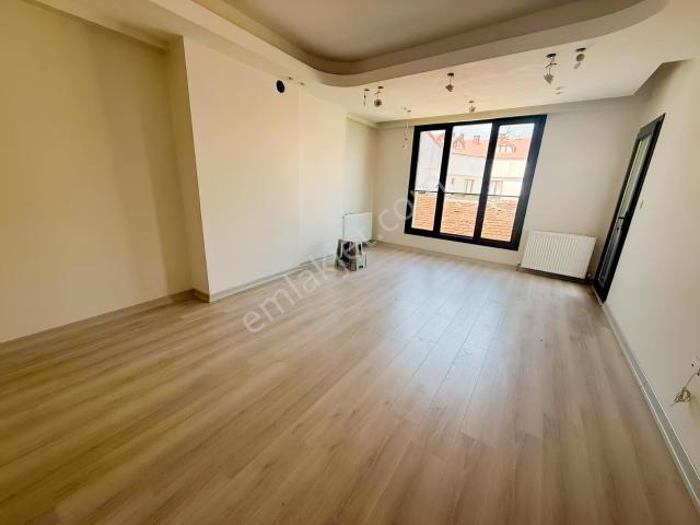May Group'dan Yeşiltepe'de 3+1 120m2 Köşe Başı Ara Kat Satılık