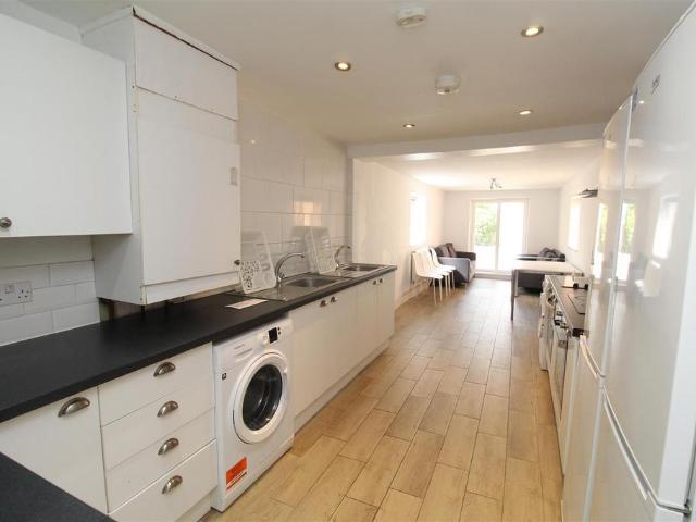 May Street, Cardiff CF24 7 bed private hall to rent £4,095 pcm £945 pw