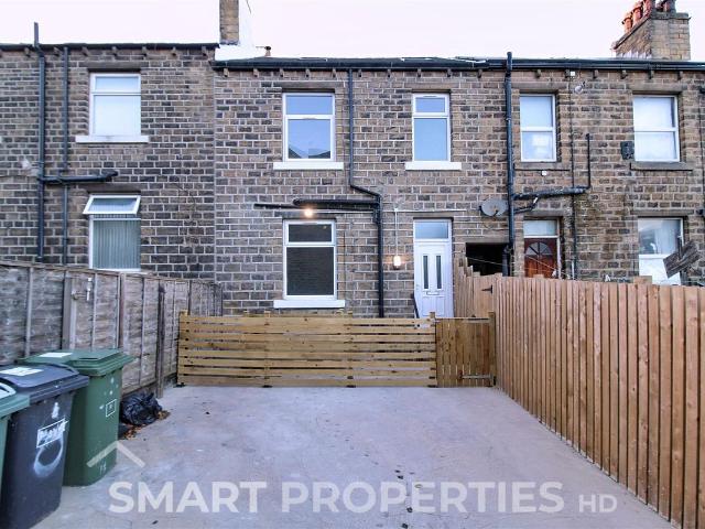 May Street, Huddersfield HD4, 2 bed terraced house to rent, £750 pcm | PrimeLocation