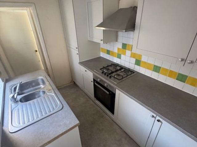 May Street, Luton LU1, 2 bed terraced house to rent, £1,200 pcm | PrimeLocation