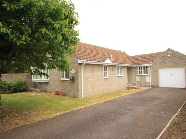 May Pole Knap, Somerton TA11, 3 bed bungalow to rent, £1,400 pcm | PrimeLocation