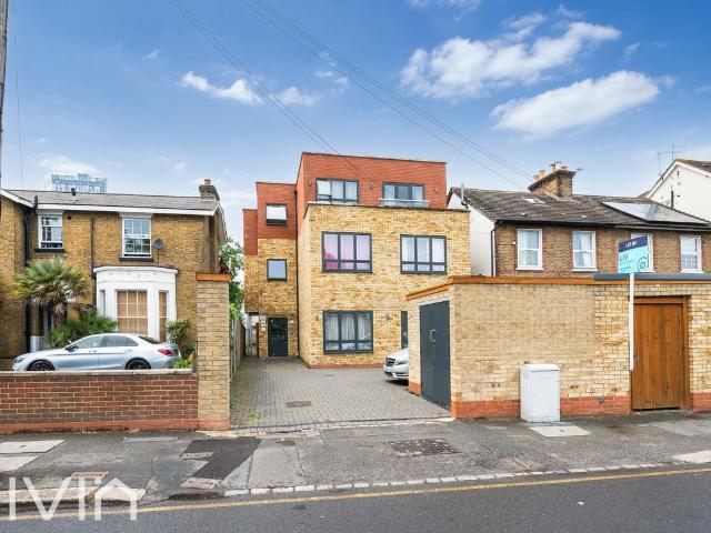 Maya House, 79B Lansdowne Road, Croydon CR0, 2 bed maisonette to rent, £1,550 pcm | PrimeLocation