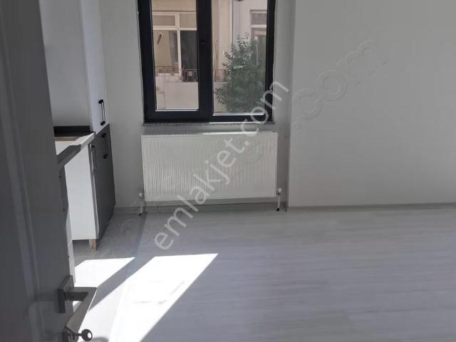 Mayadan Gyo A.ş.den Çarşı Merkezde Kiralık 1+1