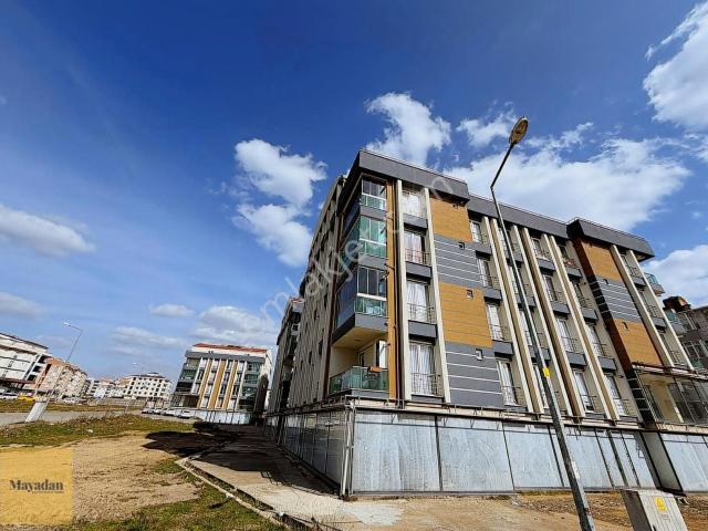 Mayadan Karabulut Sitesinde 2+0 Eşyalı Satılık Daire