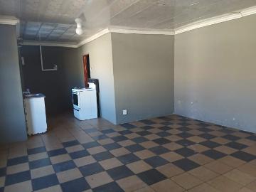 Mayberry Park Bachalor Pad to Rent