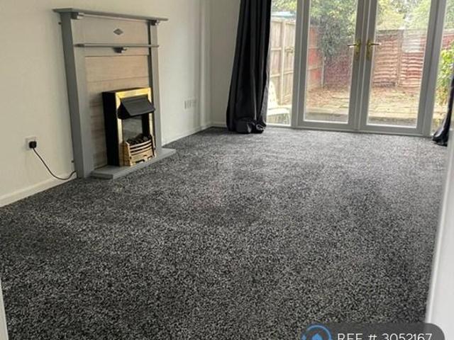 Maybush Road, Wakefield, WF1 2 bed terraced house to rent £805 pcm £186 pw