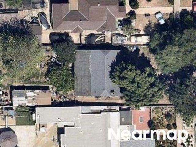 Maycrest Ave