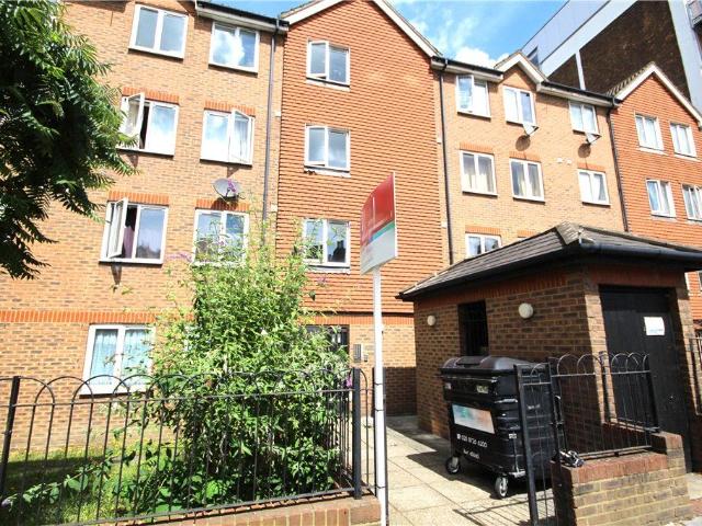 Mayday Road, Thornton Heath CR7, 1 bed flat to rent, £1,200 pcm | PrimeLocation