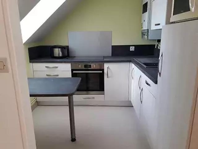 Mayenne 53100 Location appartement 2 pièces t2 au dernier étage