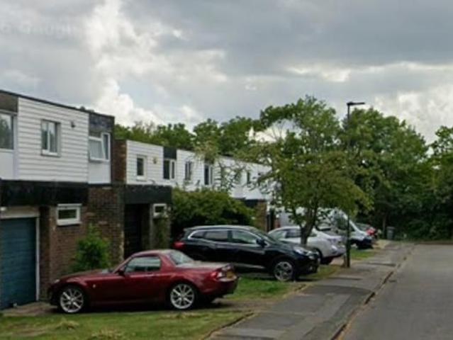 Mayfair Close, Beckenham, London BR3, 2 bed flat to rent, £2,383 pcm | PrimeLocation