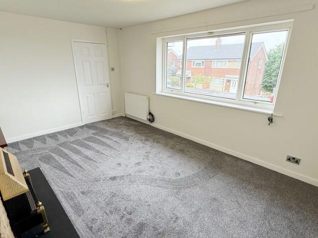 Mayfair Close, Dukinfield SK16 5HR