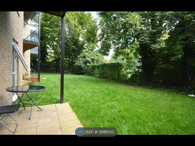 Mayfair Court, Hounslow TW5, 2 bed flat to rent, £1,800 pcm | PrimeLocation