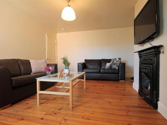 Mayfair Road, Jesmond 5 bed maisonette to rent £3,477 pcm £802 pw