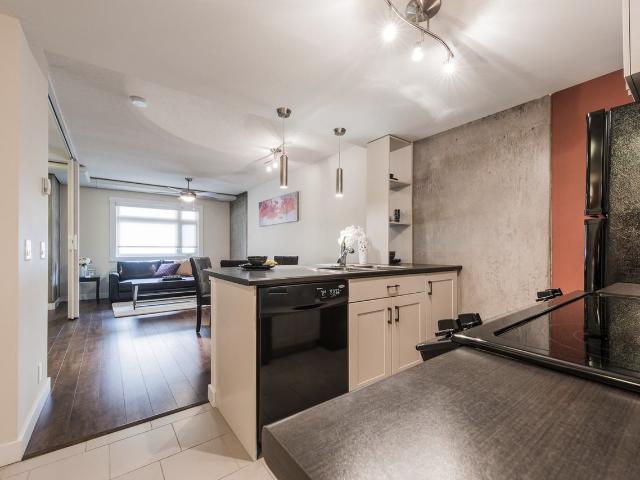 Mayfair Village South 1 Bedroom Apartment for Rent at 10047 109 St Nw, Edmonton, AB T5J 0C6 Downtown Edmonton