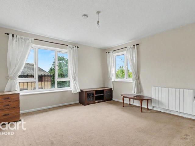 Mayfield Avenue, Dover 1 bed flat to rent £775 pcm £179 pw