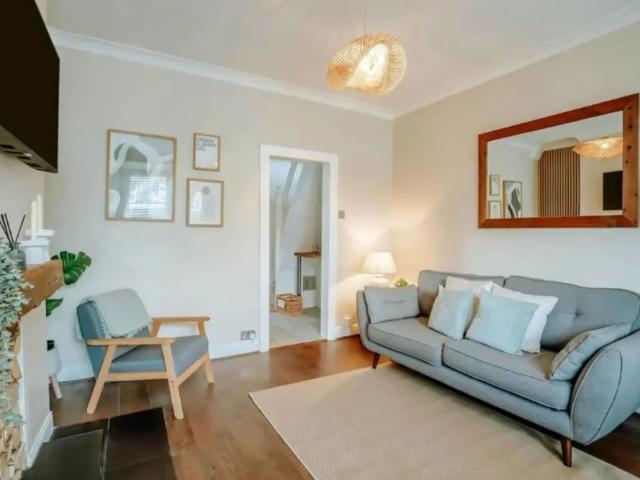 Mayfield Grove, HARROGATE
