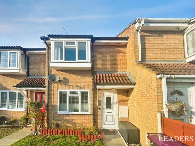 Mayfield Park, Bishops Stortford, CM23 2 bed terraced house to rent £1,375 pcm £317 pw