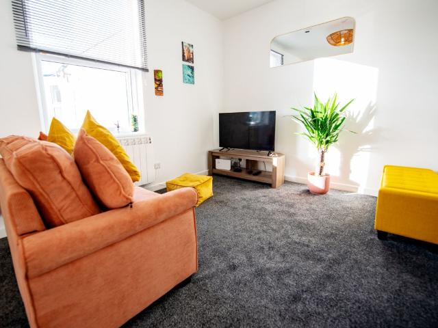 Mayfield Road, Newquay TR7, 1 bed flat to rent, £1,250 pcm | PrimeLocation