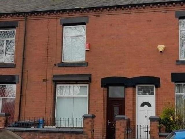 Mayfield Road, Oldham, OL1 2 bed terraced house to rent £950 pcm £219 pw
