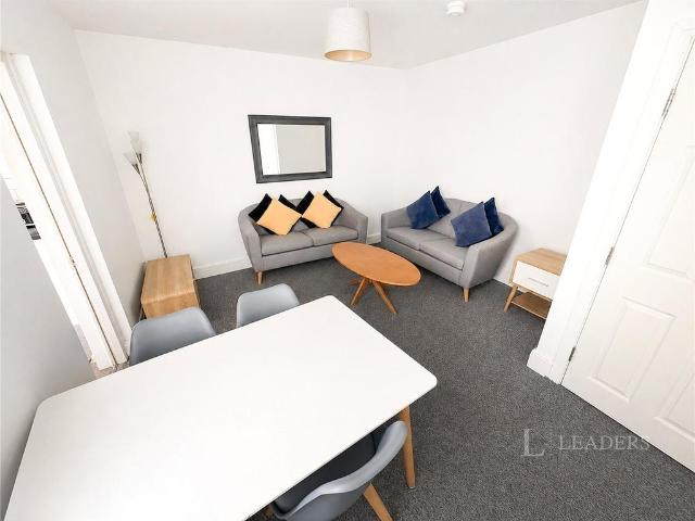 Mayfield Street, Hull, East Riding of. 1 bed in a house share to rent £500 pcm £115 pw