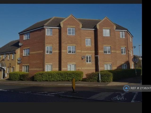Mayflower Road, Grays, RM16 2 bed flat to rent £1,600 pcm £369 pw
