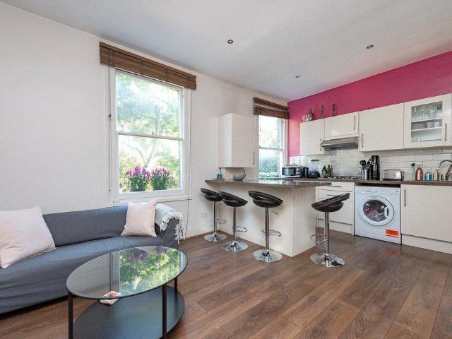 Maygrove Road, London, NW6 2 bed apartment to rent £2,400 pcm £554 pw
