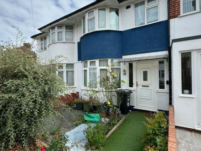 Maypole Crescent, Ilford IG6, 4 bed terraced house to rent, £2,400 pcm | PrimeLocation