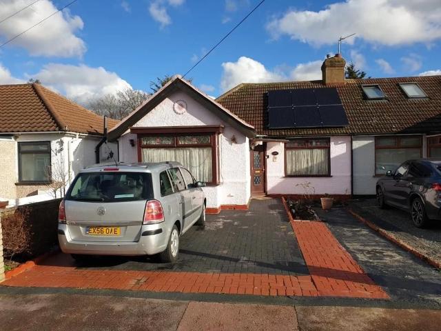 Mayswood Gardens, Dagenham RM10, 4 bed semi detached house to rent, £2,700 pcm | PrimeLocation