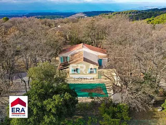 Mazan 84380 Achat / Vente maison 8 pièces t8 au dernier étage piscine