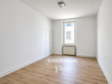 Mazargues 13009 Appartement T3 traversant