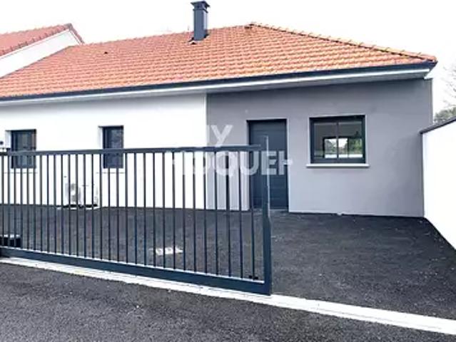 Mazerolles 64230 Achat / Vente maison 4 pièces t4 au dernier étage