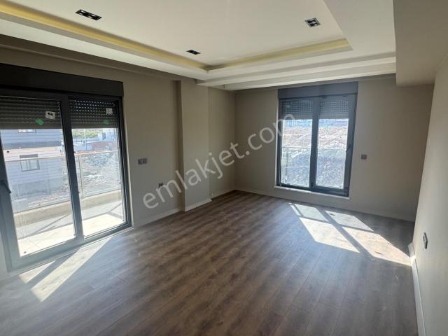 Mazi Dağı Tek Tapu Bağımsız 2 Daire “4+2”