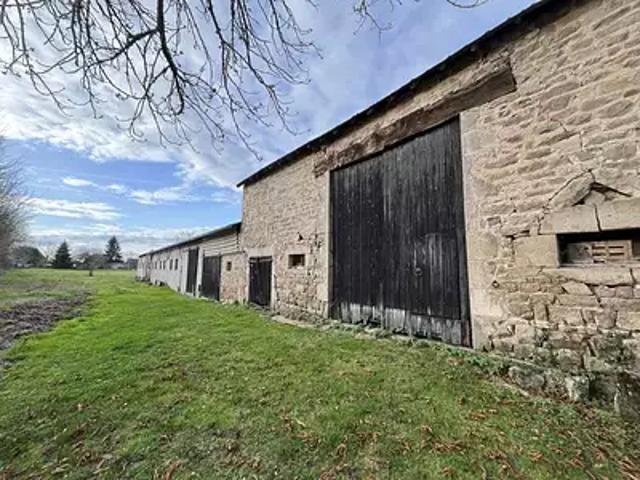 Mazirat 03420 Achat / Vente maison 5 pièces t5 parking