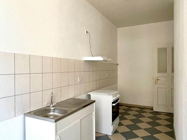 MB 01.08. PV an PM 08.07 Charmantes Altbaujuwel mit hohen Decken und originalen Holzdielen