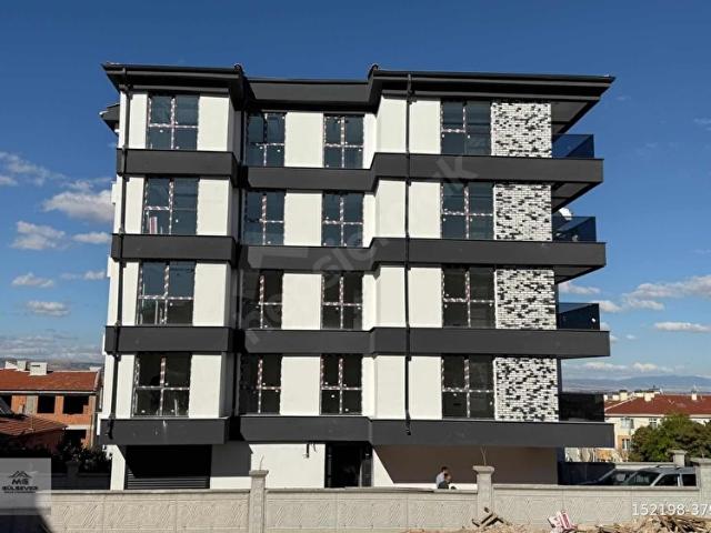 MG EMEK MAH.ALBAYRAK BULVRI YAKINI SATILIK 2+0 DAİRE