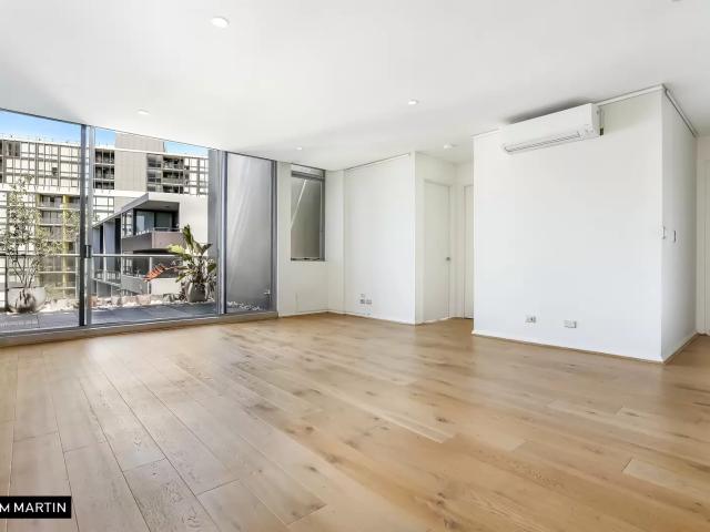MGM MARTIN MODERN TWO BEDROOM APARTMENT BUILDING F, UNIT ON LEVEL 7